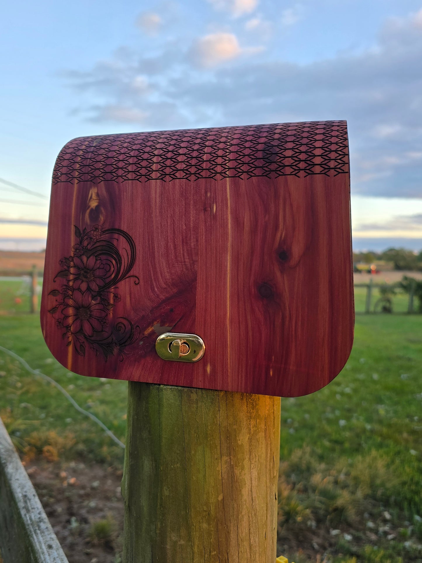 Handcrafted Wood Purse – Floral Engraved Western Bag | Choice of Wood Species | Leather Lined | Relief-Cut Bends | Optional Long Strap